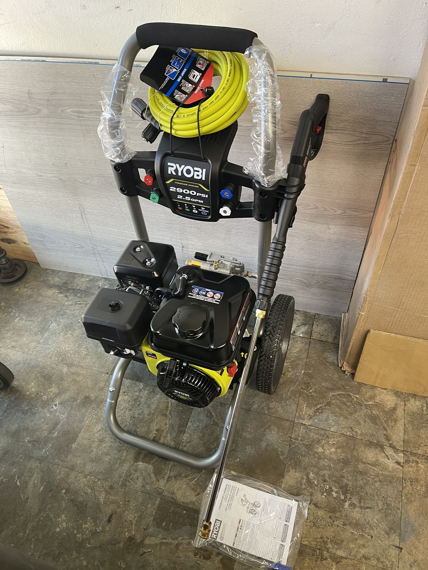 RYOBI - COLD WATER Gas Pressure washer 2900 PSI 2.5 GPM