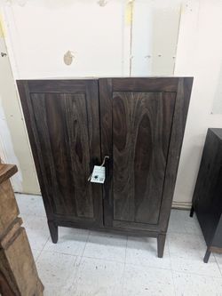 Fall River Bar Cabinet*