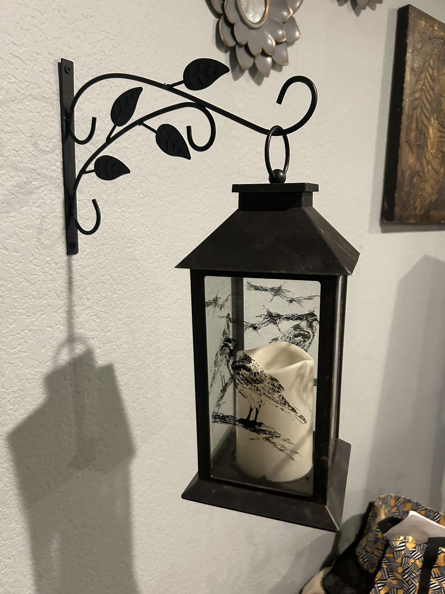 2 Lanterns