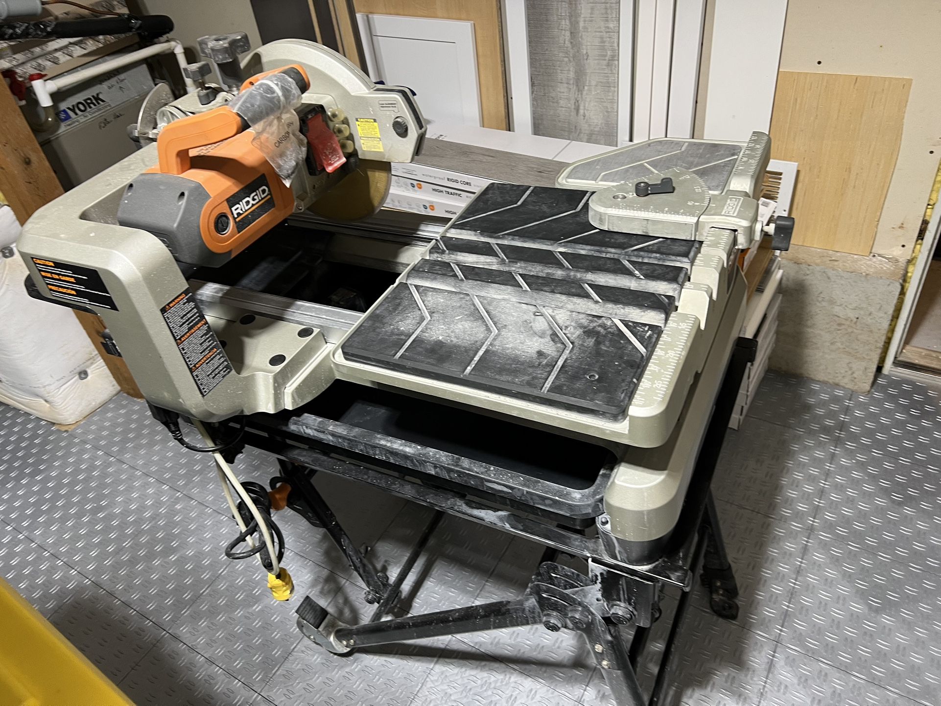 RIDGID 10 in. Wet Tile Saw