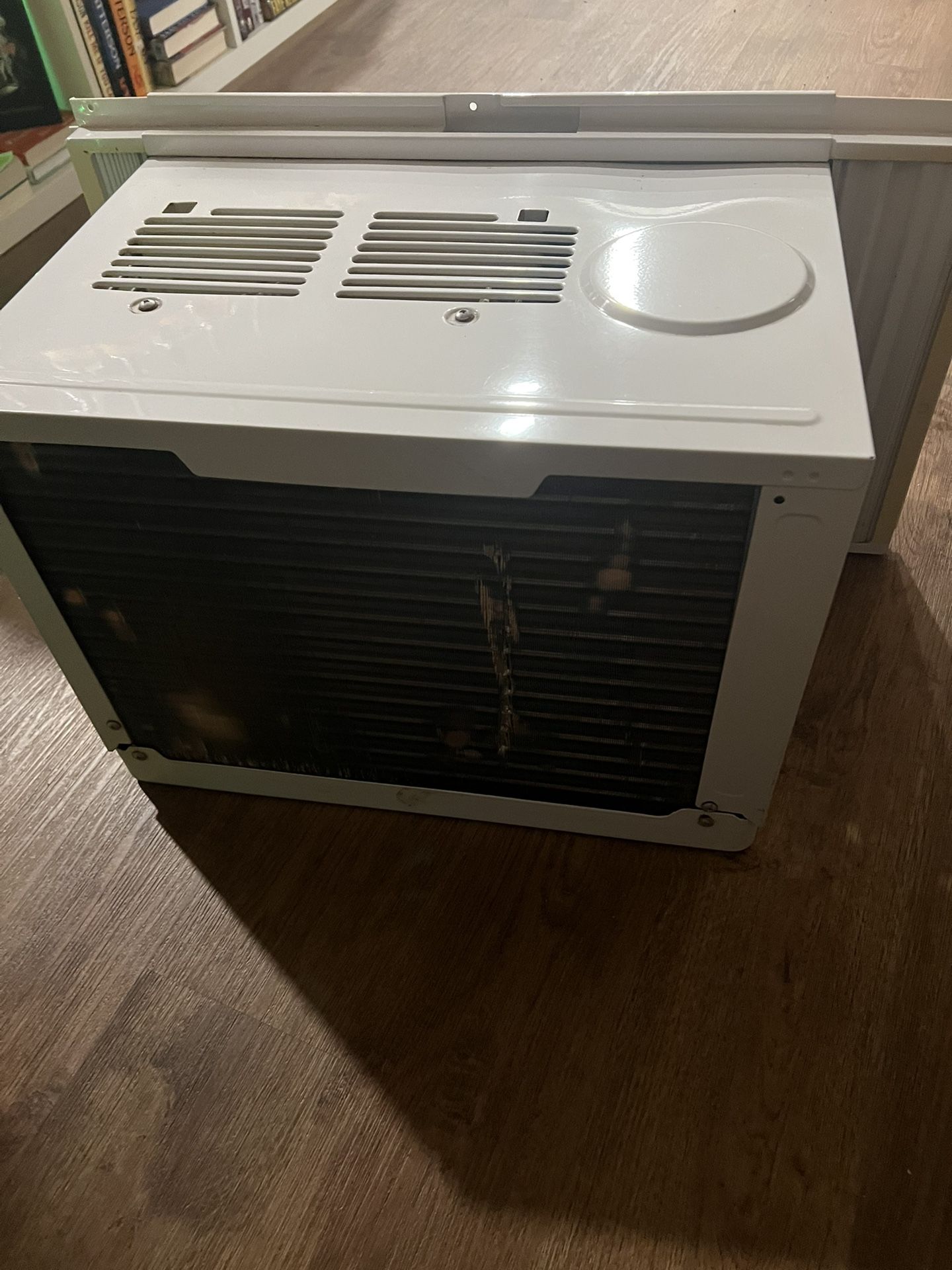 AC Window Unit