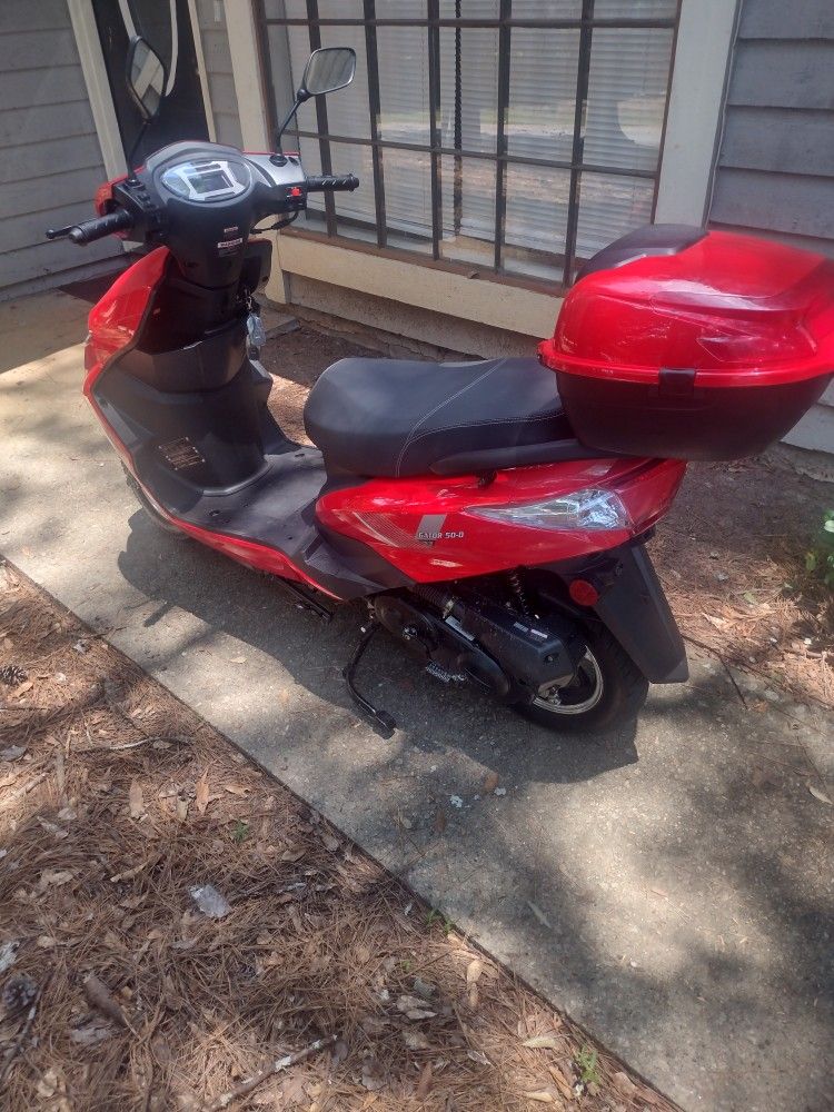50 cc Scooter For Sale New 20miles