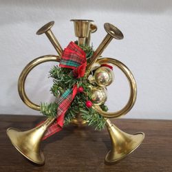 Gold trumpet candle holder 🎺 