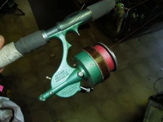 Vintage Centaure Pacific Fresh Water Fish Spinning Reel on Mitchell Fulcrum Pole-43424-7