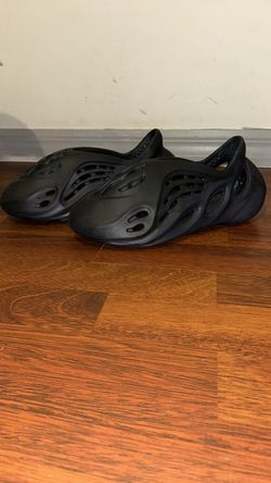 Yezzy foam runners