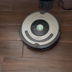 Roomba 677 iRobot 