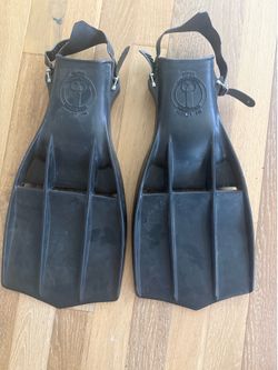 Aqua - Lung fins