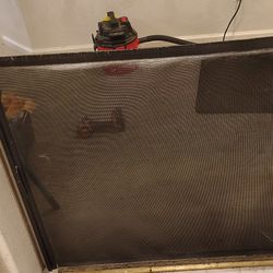 Retractable Wall Mounted Baby Gate