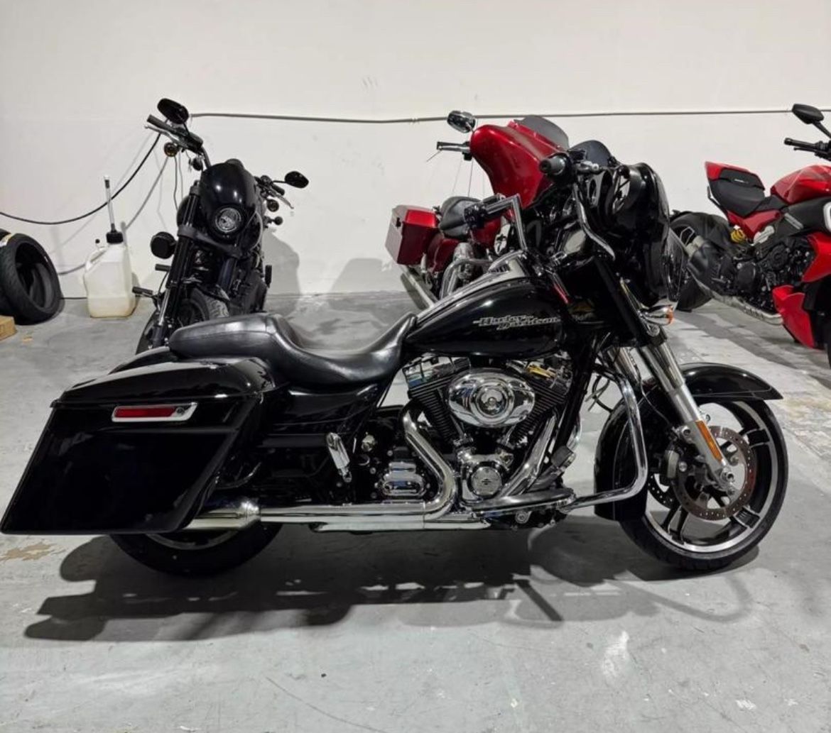 2016 Harley Davidson STREET GLIDE