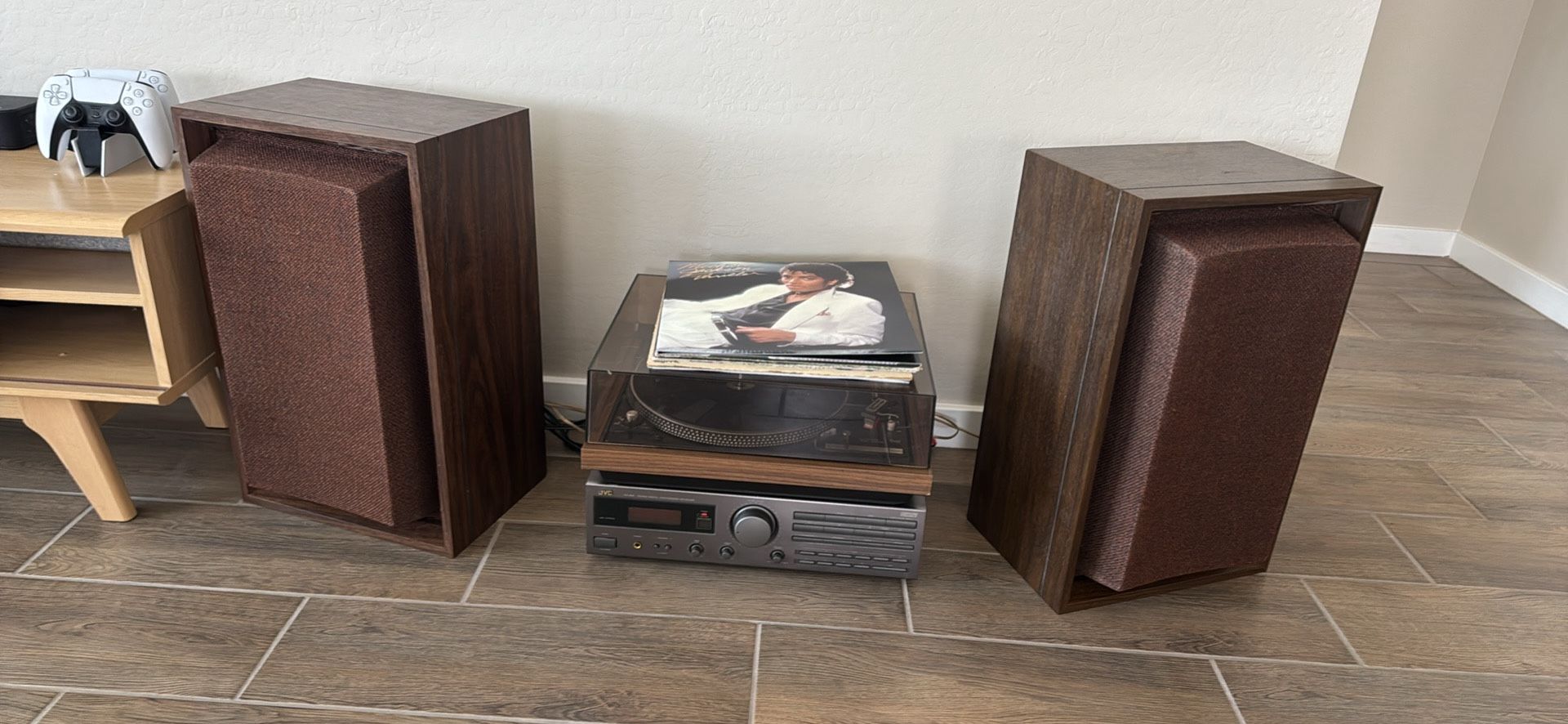 Vintage Stereo System with turntable