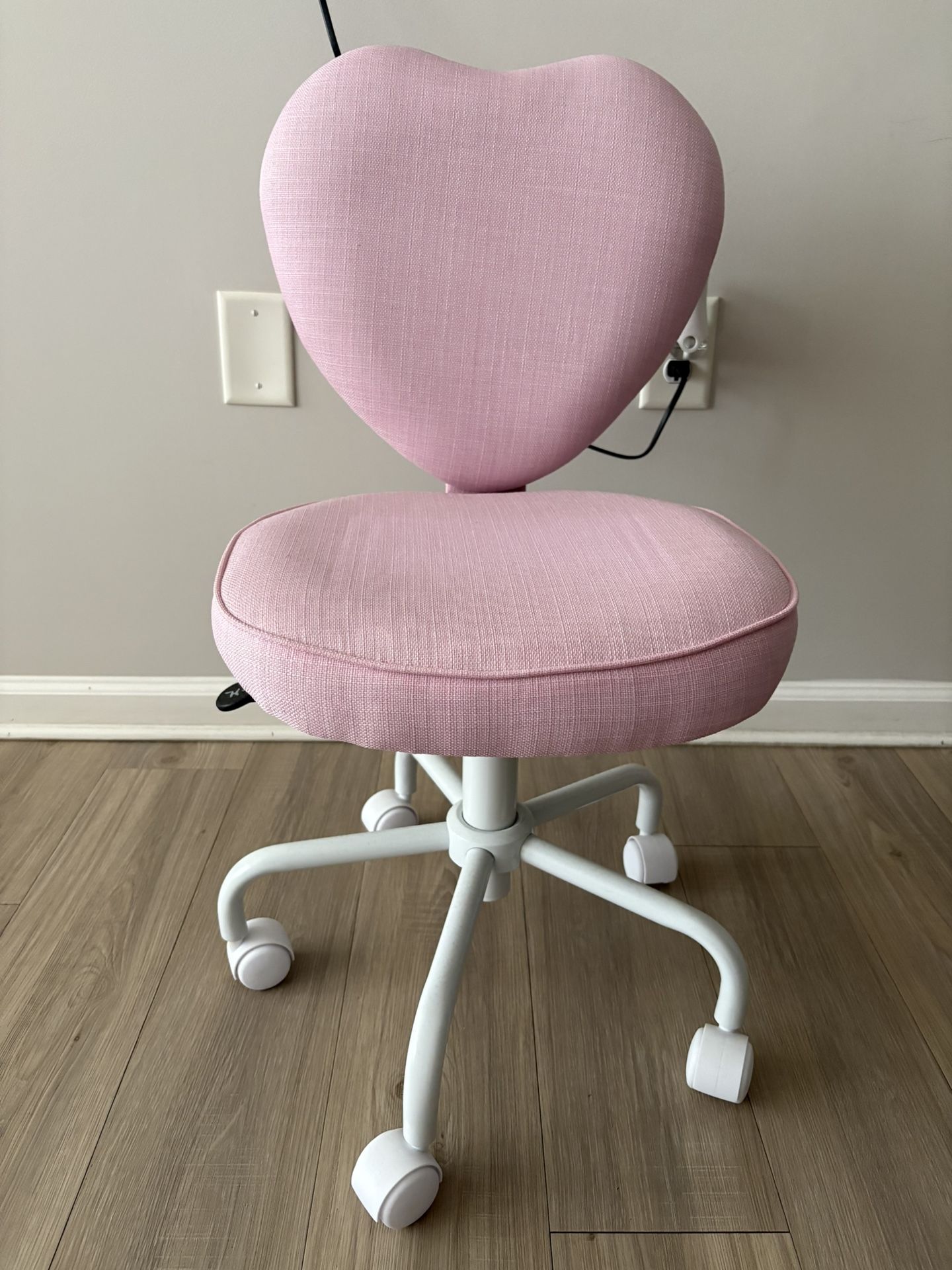 Pink Heart Chair 