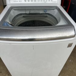 Lavadora.          LG.      Good Condition 