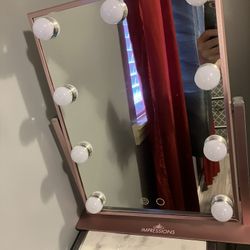 Makeup mirror