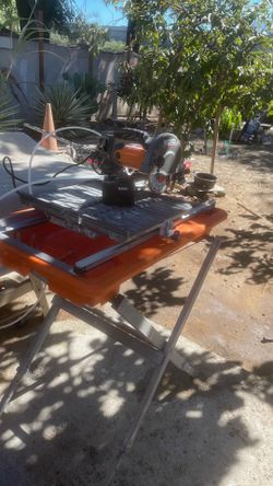 Tile cutter