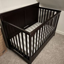 Convertible Baby Crib, Lightly Used
