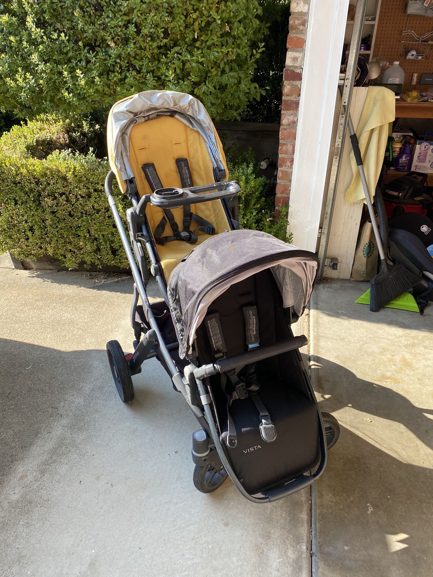 UPPAbaby Vista Double Stroller with Bassinet