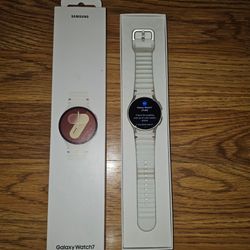 Samsung Galaxy Watch 7 w/Charger