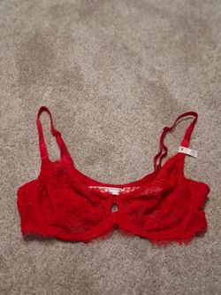 NWT Victoria’s Secret Unlined Demi Lace Bra Red Size 38C Underwire Keyhole Lace