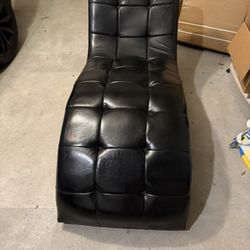 Modern Black Faux Leather Chaise Lounge Chair