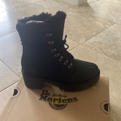 Dr. Martens Airwair Leona Fl Black