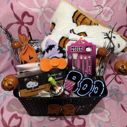 hello kitty spooky basket 
