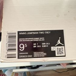 BRAND NEEWAIR JORDANS
