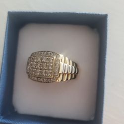 10k Gold Diamond Ring 