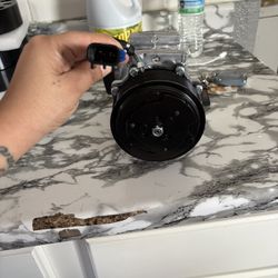 New Vehicle Fitment - The AC compressor compatible with 2006-2006 Peterbilt 379, //2006-2007 Peterbilt