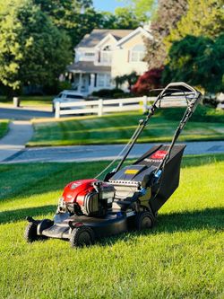 Commercial Grade Toro-Recycler Smartstow 3in1 Self Propelled 22” Lawn Mower Powerfull 7.25 lb torque