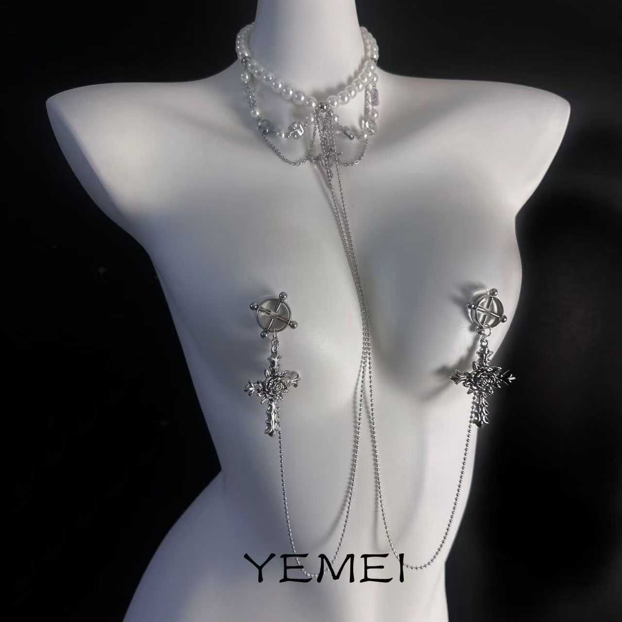 Sweet but Edgy Vintage Necklace – Perfect for Layering!