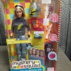 2002 MYSTERY SQUAD BARBIE NIGHT MISSION SPECIALIST 