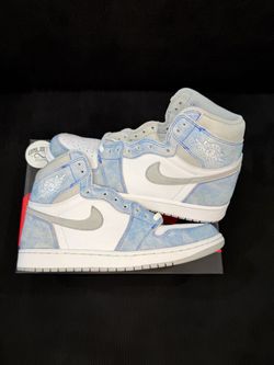 Jordan 1 Retro High Hyper Royal Smoke Grey