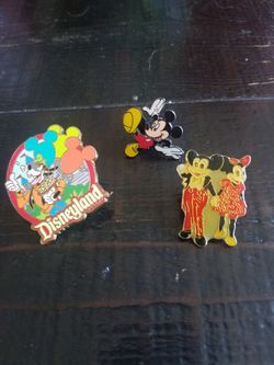 Disney pins