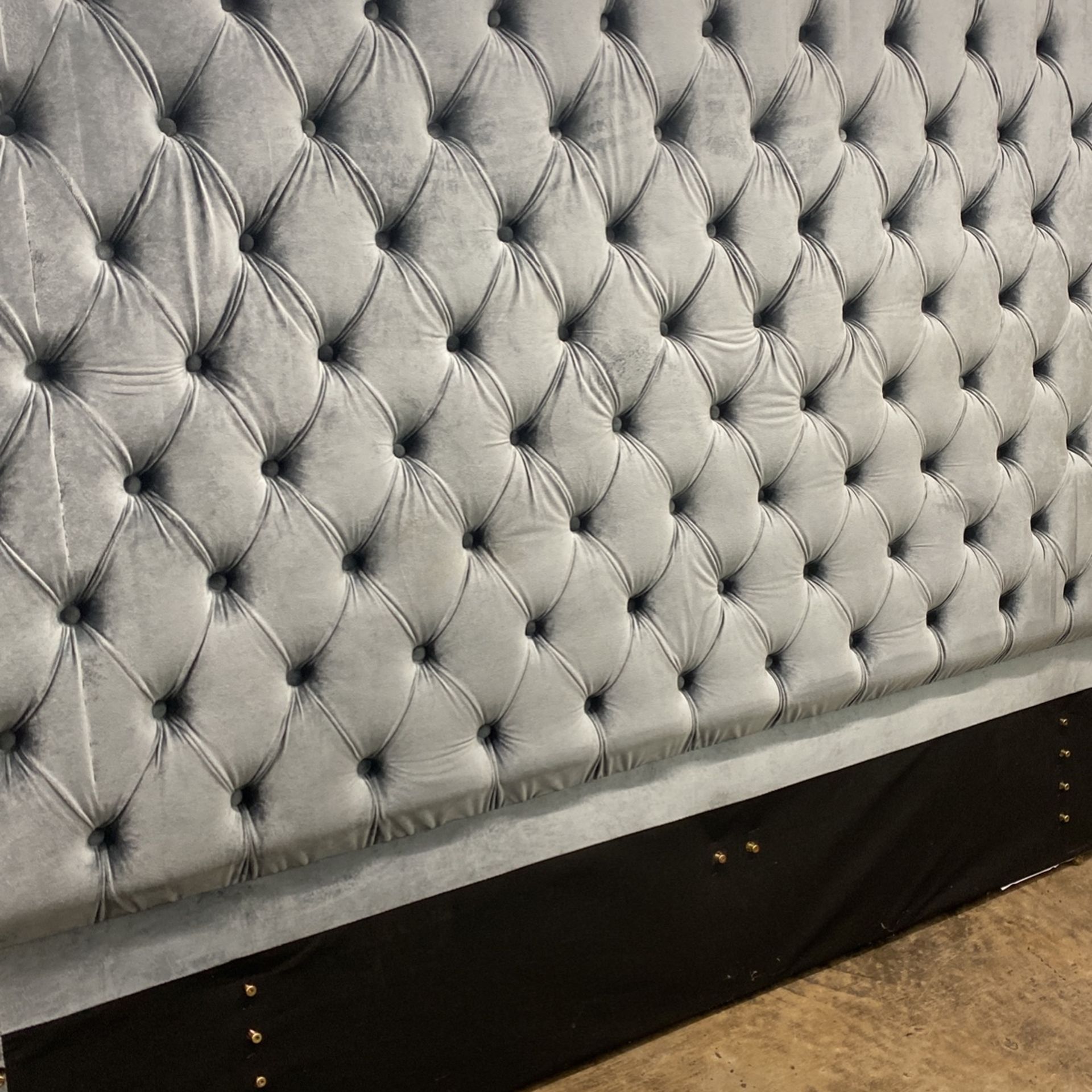 Coco Furniture Bed Set Queen size