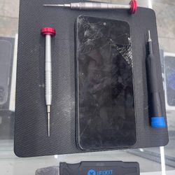 Apple Iphone screen replacement 

