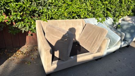 Free couches pick up only