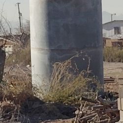 Water Tank For Sale Must Pickup 
