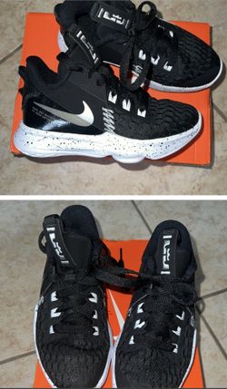 Nike Lebron Witness