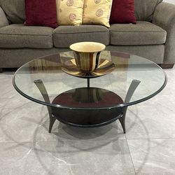 Coffee Table with Rounded Top Glass in Perfect Condition