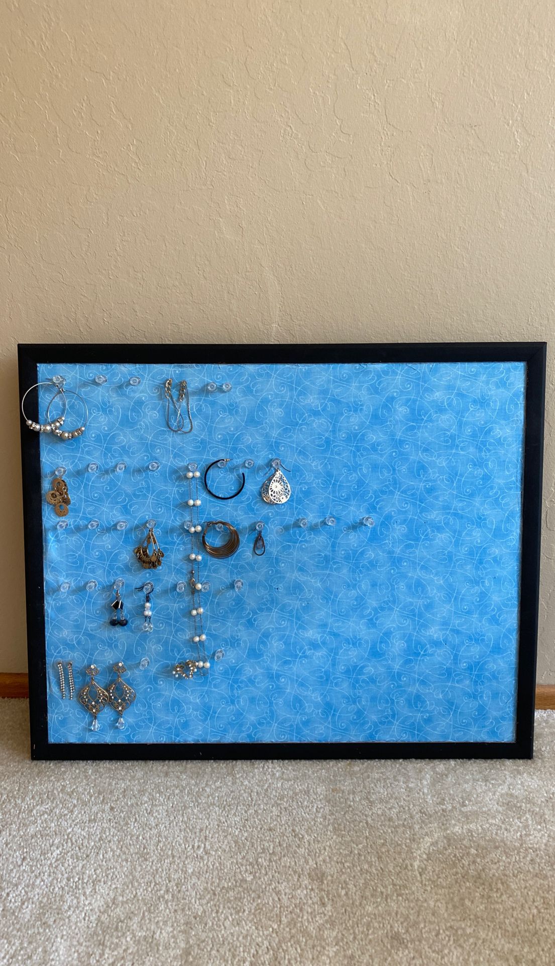 Jewelry organizer bulletin board