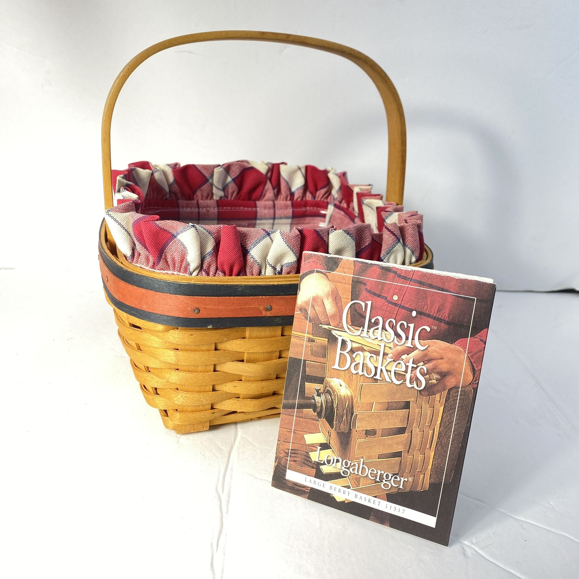 Longaberger 2001 All-American Strawberry Basket w/Fabric  Liner & Protector
