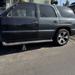 GMC Yukon Part Out