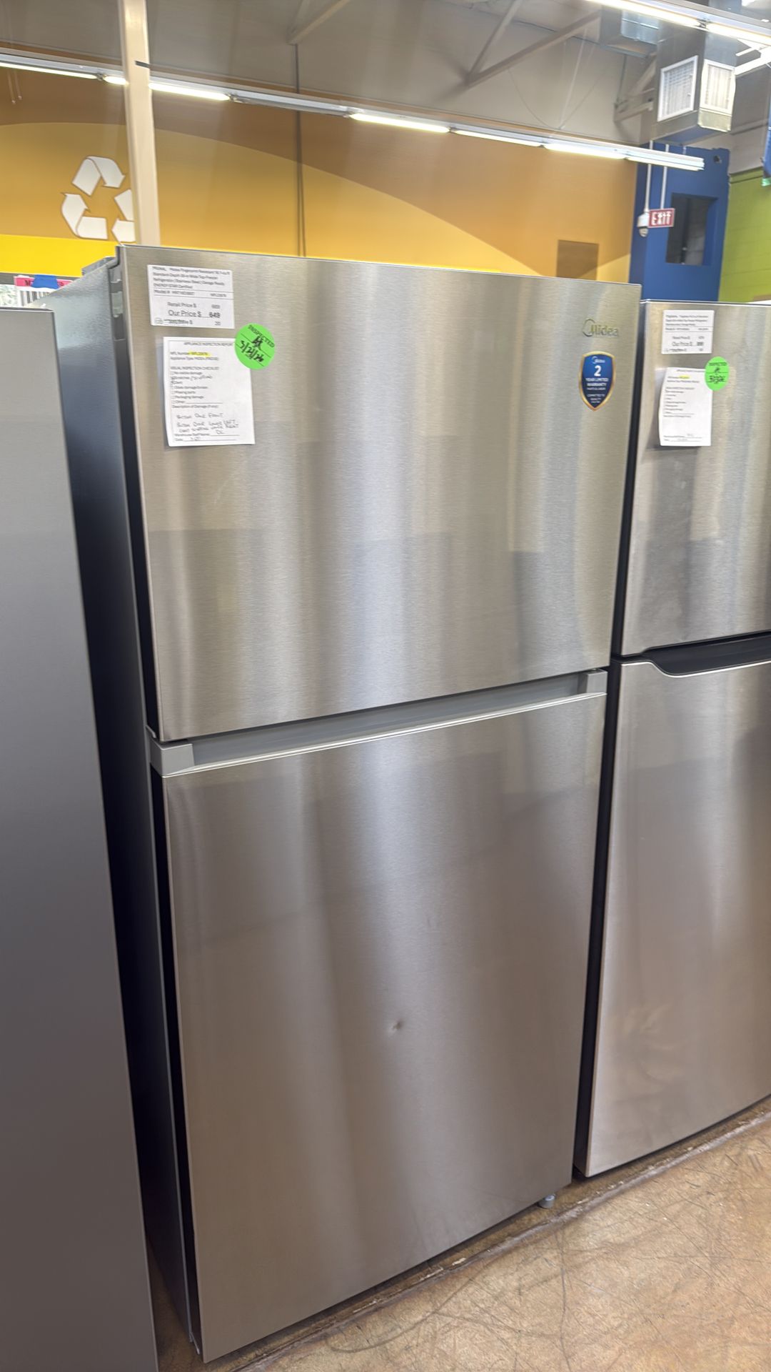 Midea 30” refrigerator 18 cu ft