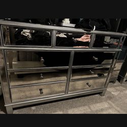 Hayworth Mirrored Dresser