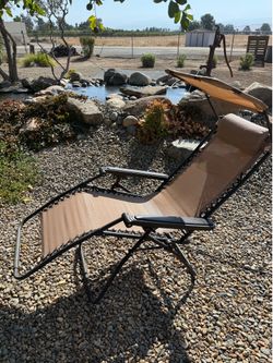 Gravity chair
