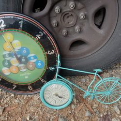 Shooting Pool Clock ! Or Bicycle Clock .