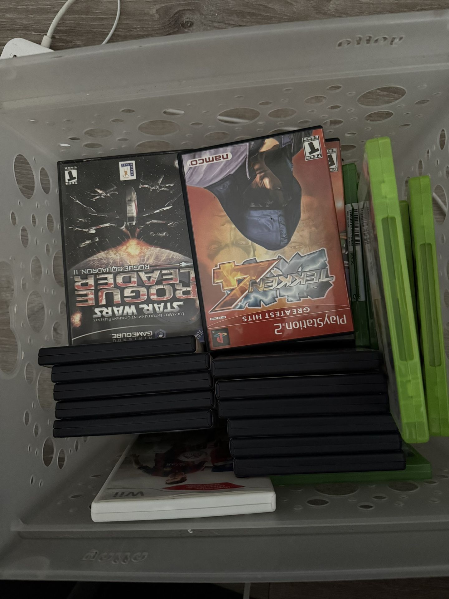 Tons Of Ps2 And Xbox360 Games Also Few Xbox 1