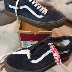 Vans New With tags navy Suede Old Shook