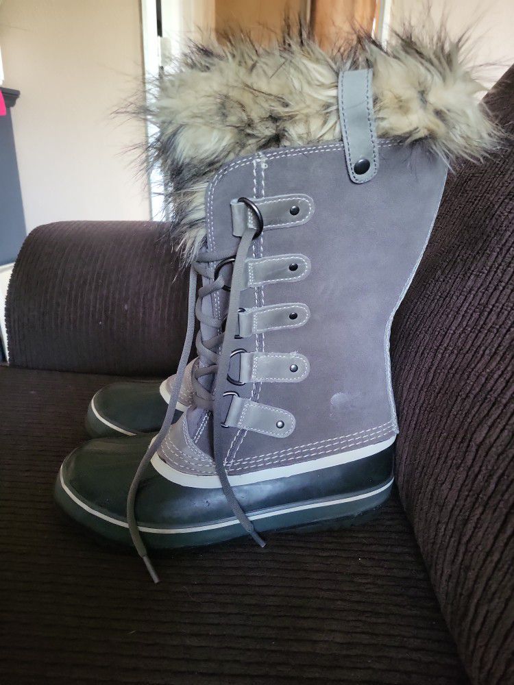 Women Sorel Waterproof Boots Size 7
