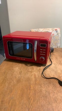 Small retro microwave, open to offers